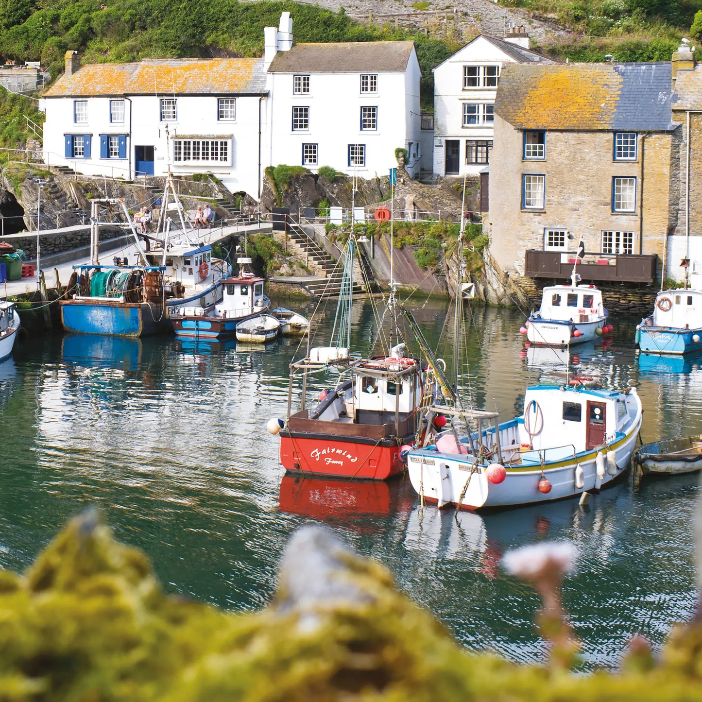 Cornish greeting card image of Polperro harbour