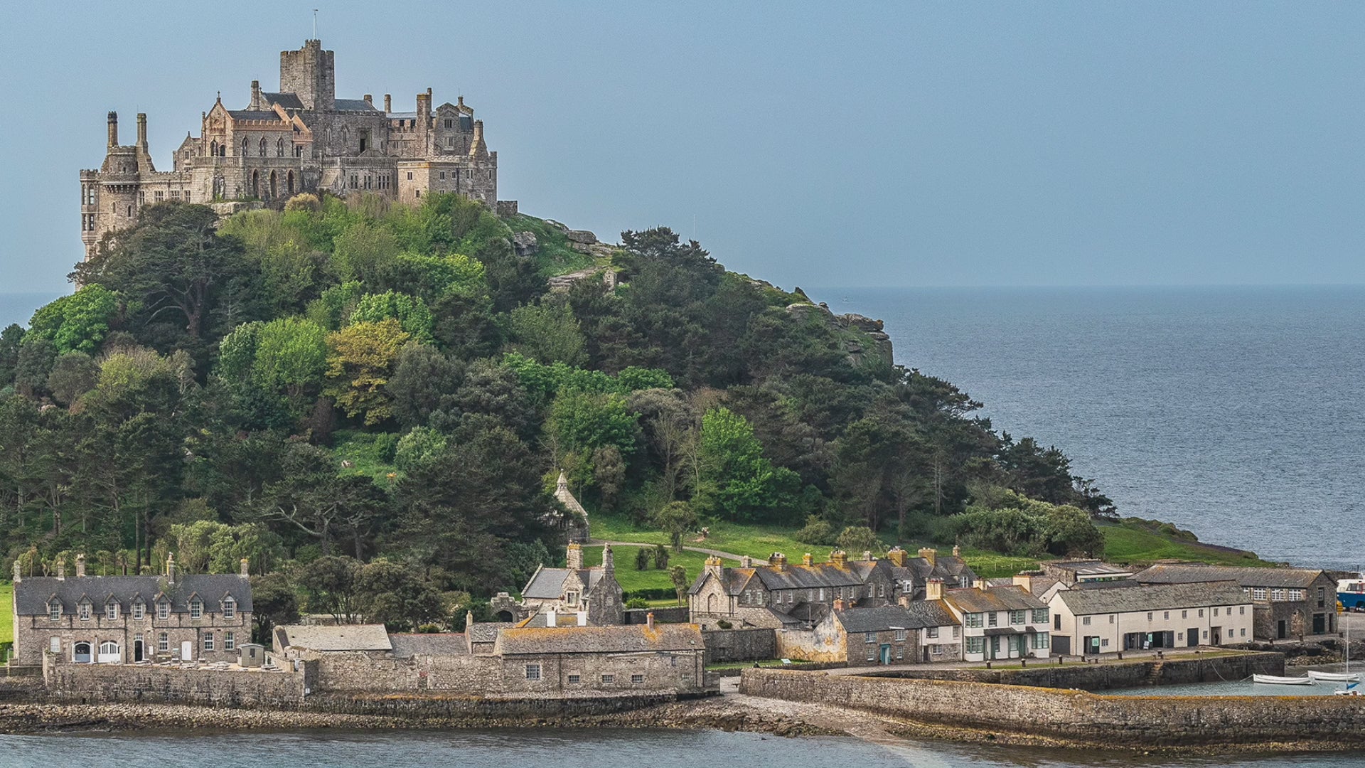 Video animation of greetings cards, featuring St Michael's Mount looking perfecr!